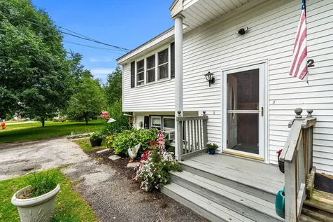 12L Rebecca Lane Derry NH 03038