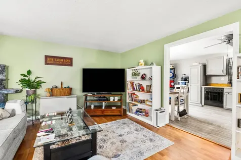 12L Rebecca Lane Derry NH 03038