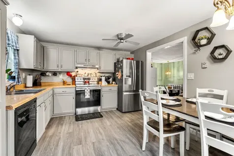 12L Rebecca Lane Derry NH 03038