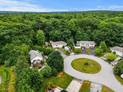12L Rebecca Lane Derry NH 03038