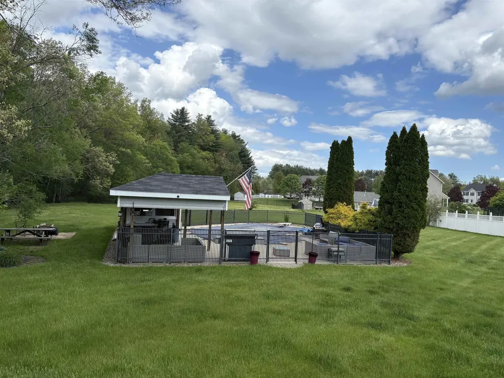 144 Old Derry Road Londonderry NH 03053