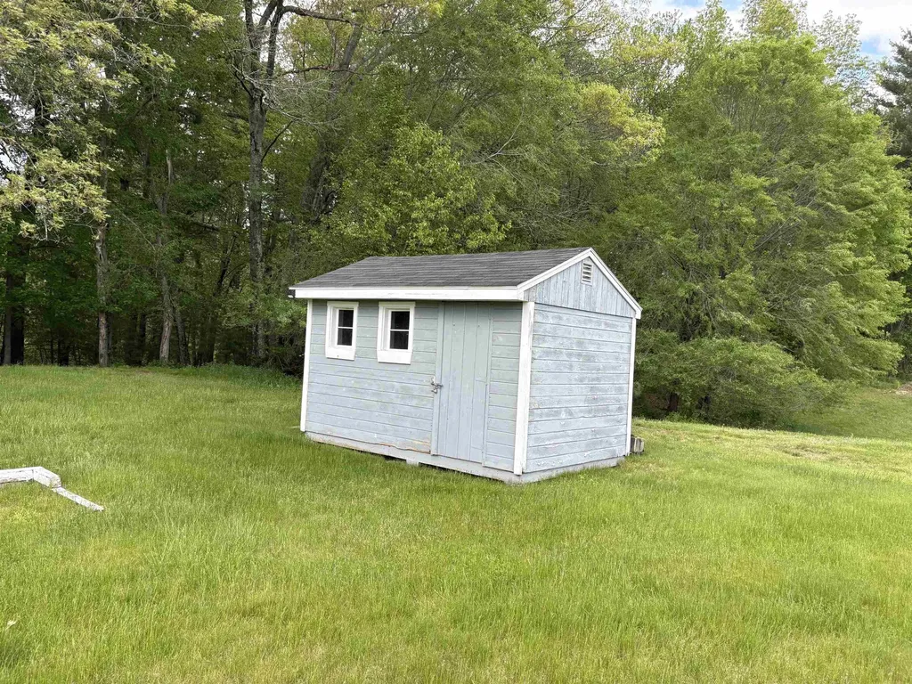 144 Old Derry Road Londonderry NH 03053