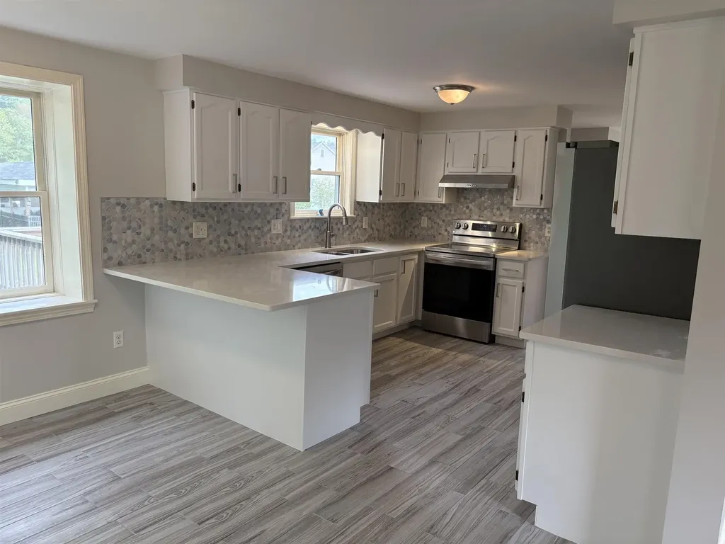 144 Old Derry Road Londonderry NH 03053