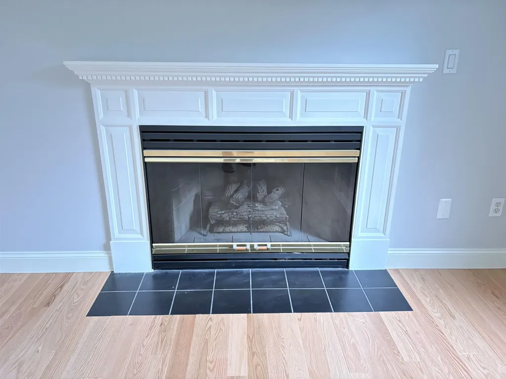 144 Old Derry Road Londonderry NH 03053