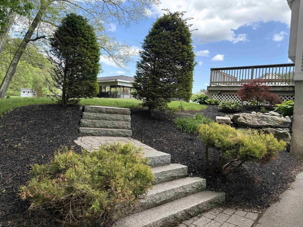 144 Old Derry Road Londonderry NH 03053