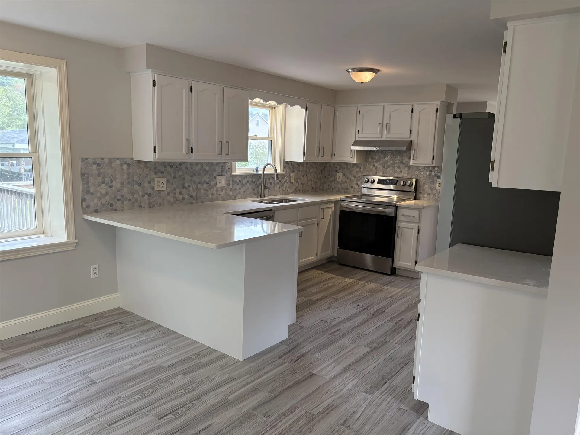 144 Old Derry Road Londonderry NH 03053