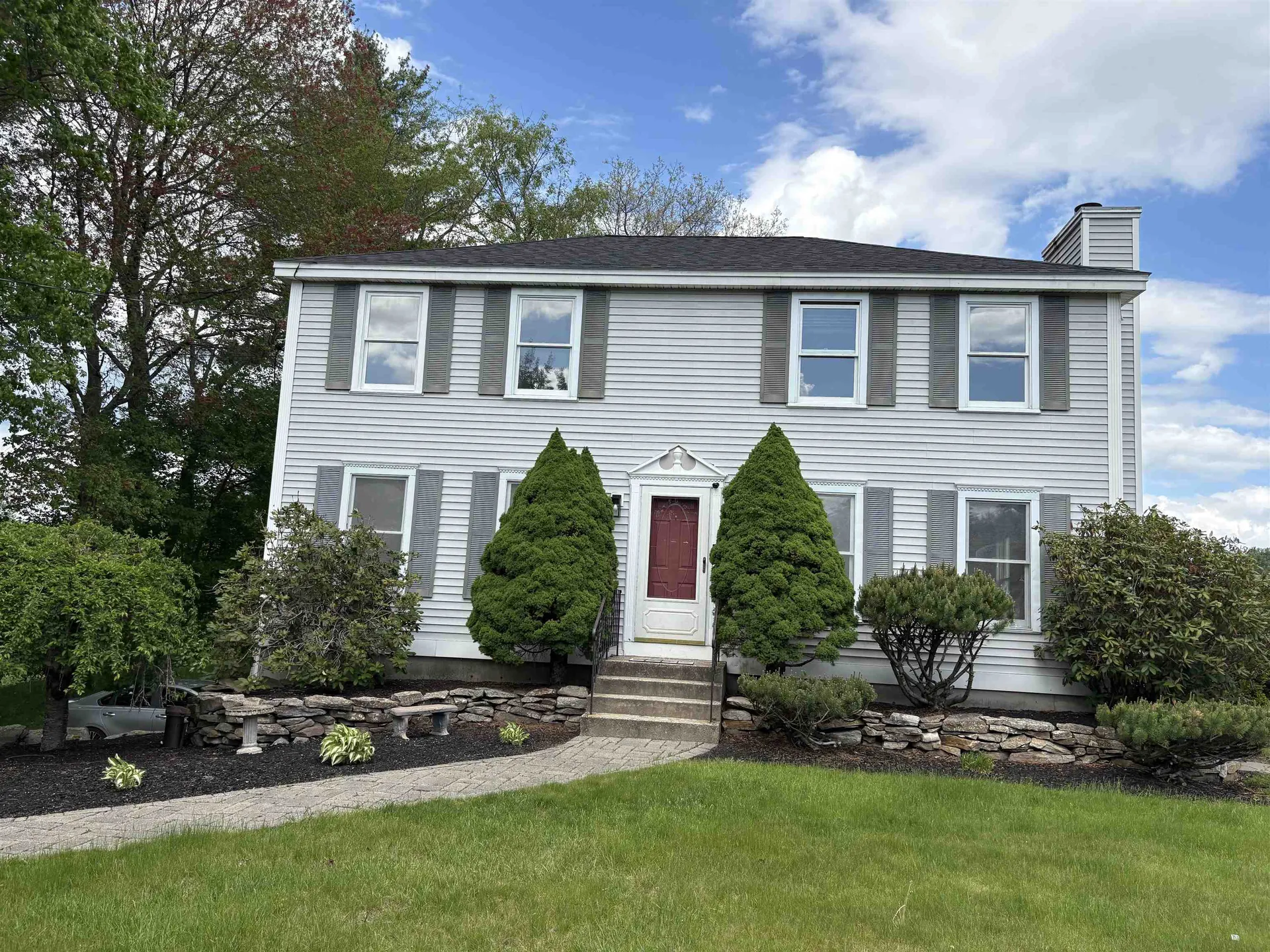 144 Old Derry Road Londonderry NH 03053