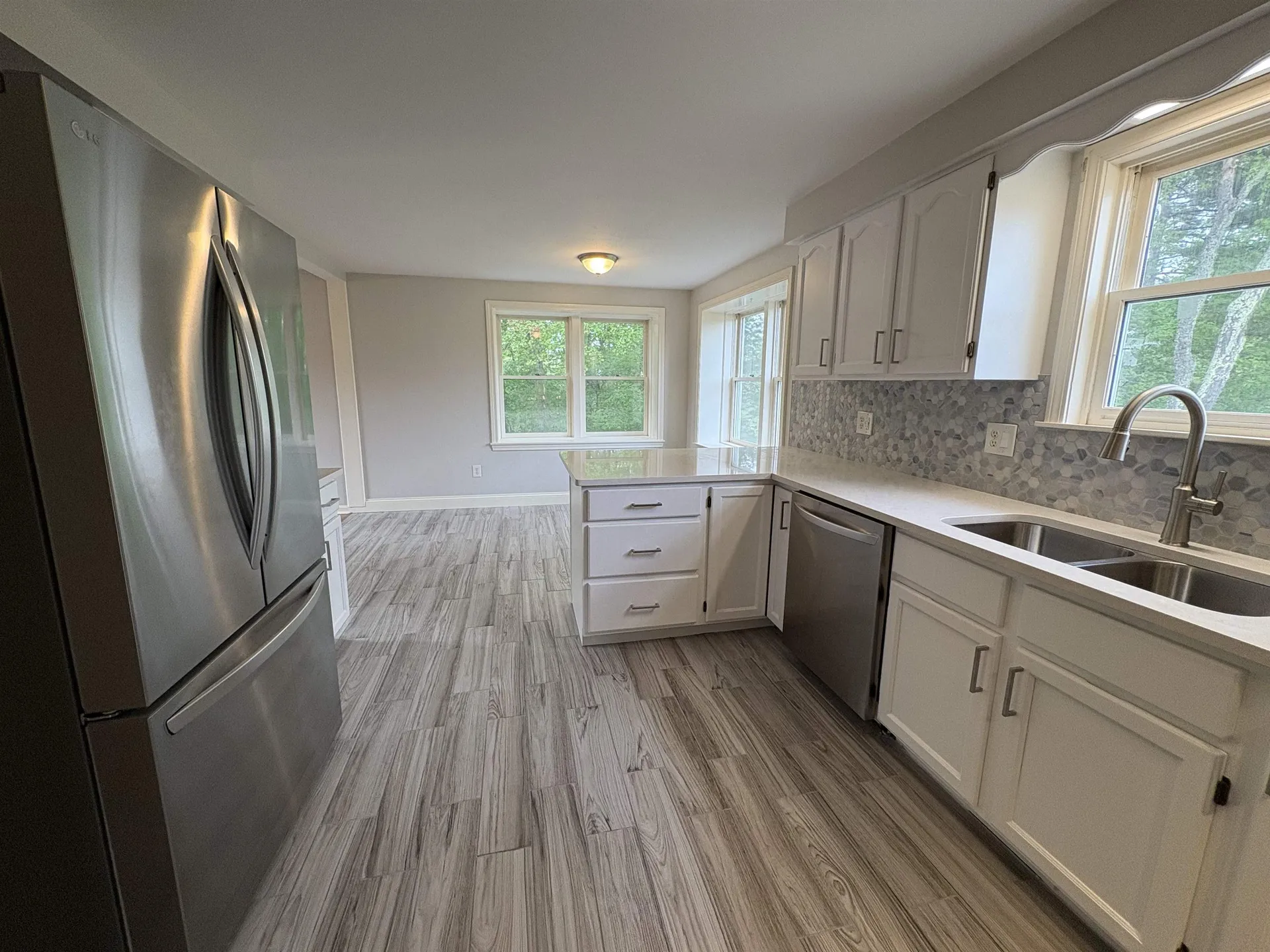 144 Old Derry Road Londonderry NH 03053