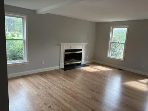 144 Old Derry Road Londonderry NH 03053