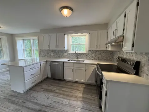 144 Old Derry Road Londonderry NH 03053