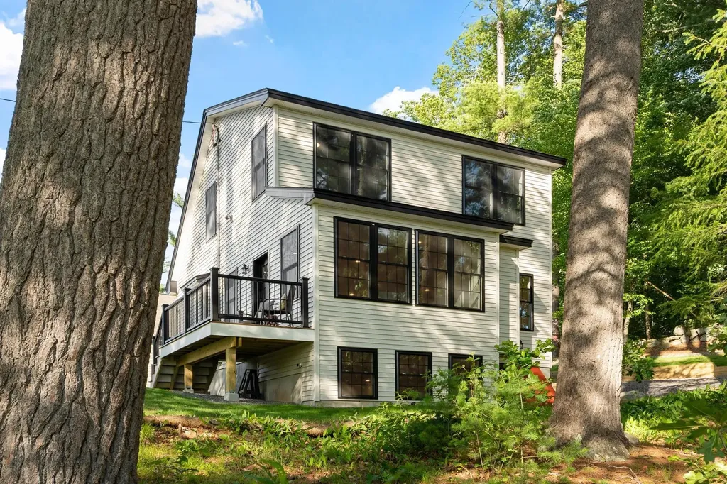 7 Beach Road Hampstead NH 03841