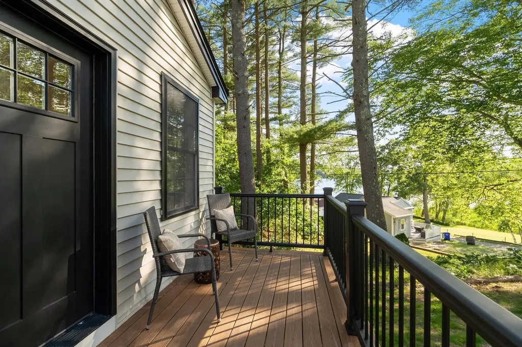 7 Beach Road Hampstead NH 03841