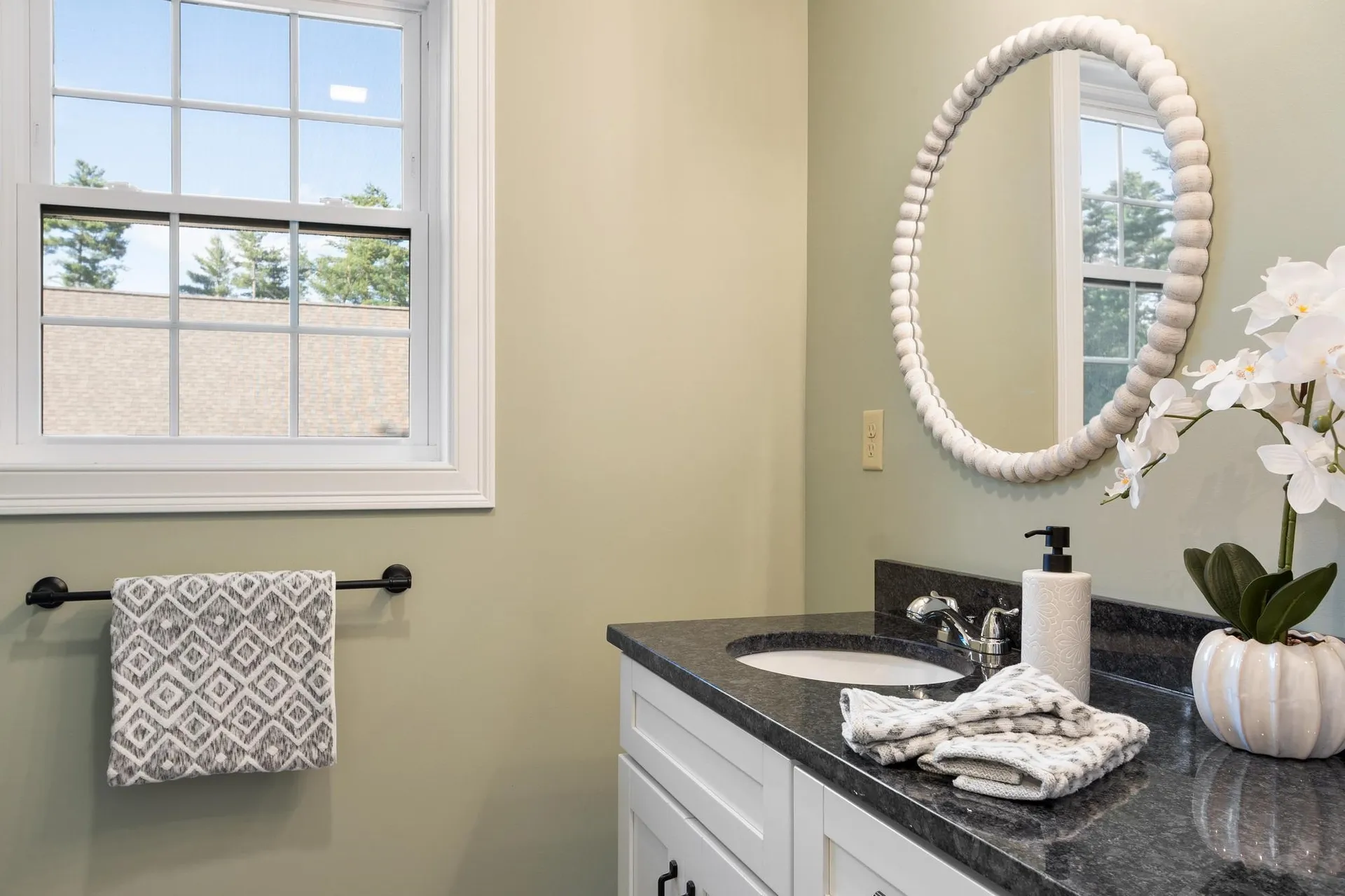 7 Beach Road Hampstead NH 03841