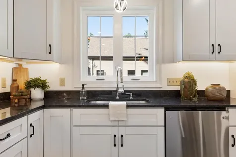 7 Beach Road Hampstead NH 03841