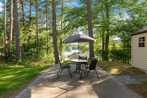 7 Beach Road Hampstead NH 03841
