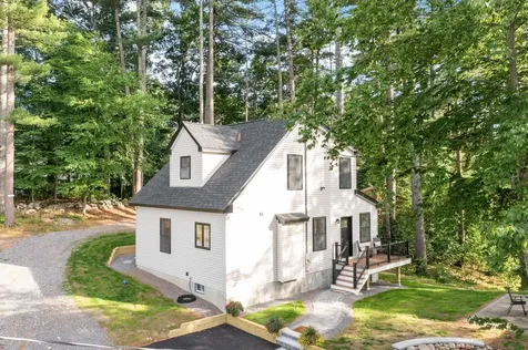 7 Beach Road Hampstead NH 03841
