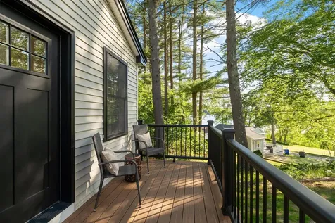 7 Beach Road Hampstead NH 03841