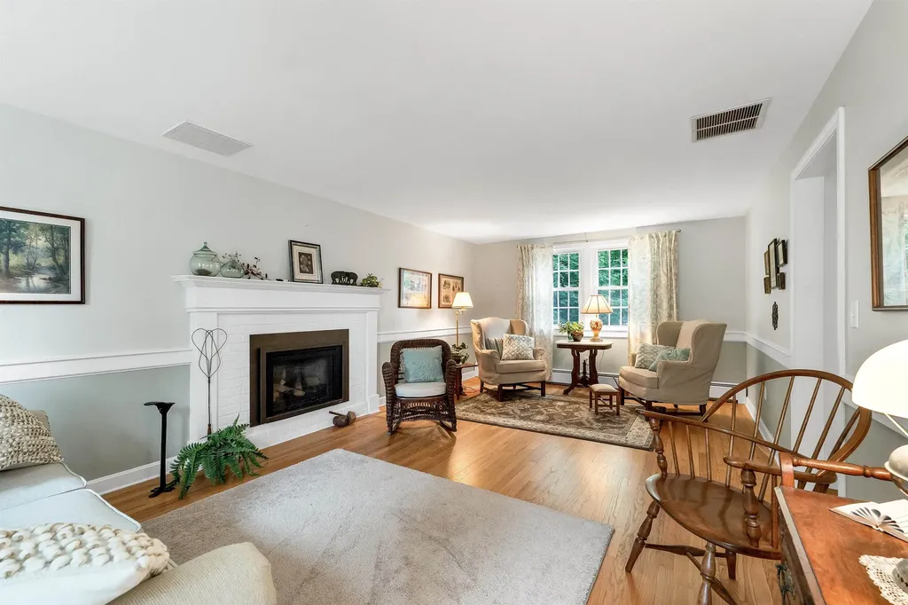 15 Spencer Drive Nashua NH 03062