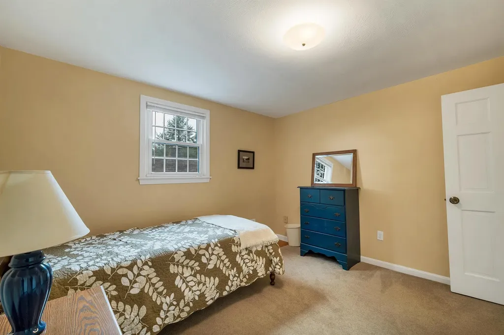 15 Spencer Drive Nashua NH 03062