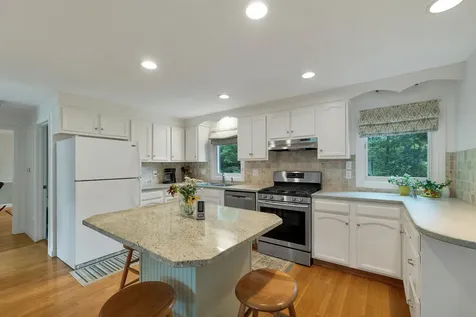 15 Spencer Drive Nashua NH 03062