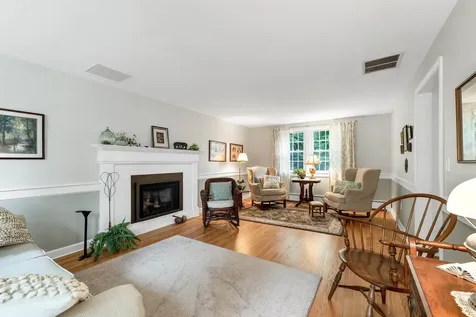 15 Spencer Drive Nashua NH 03062