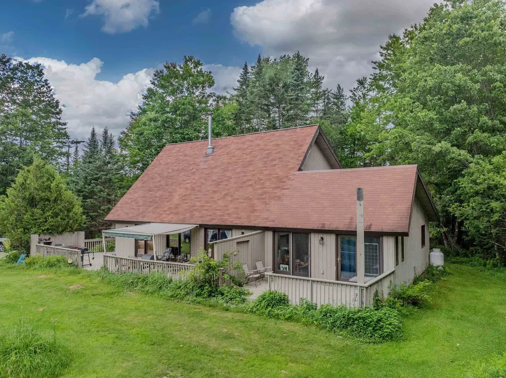 2054 Whitefield Road Bethlehem NH 03574