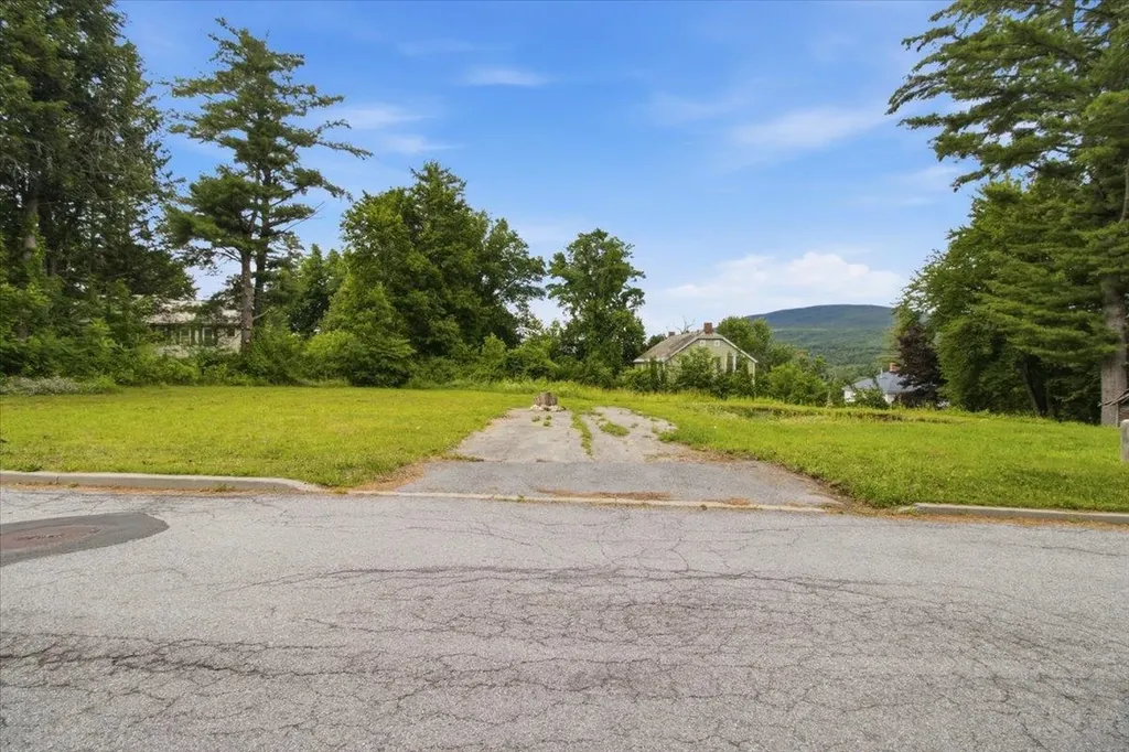 236-240 Grandview Street Bennington VT 05201