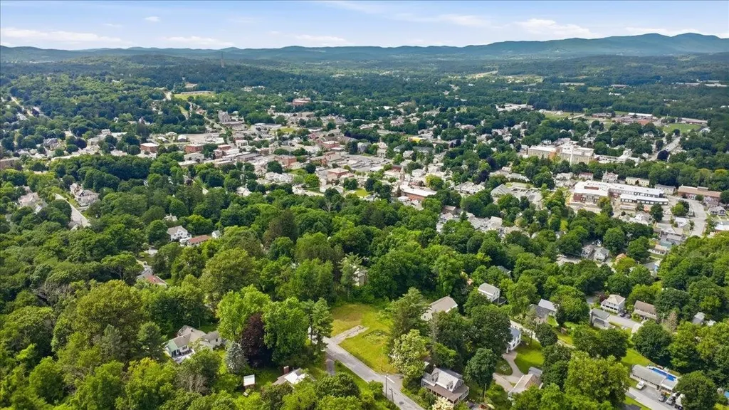 236-240 Grandview Street Bennington VT 05201
