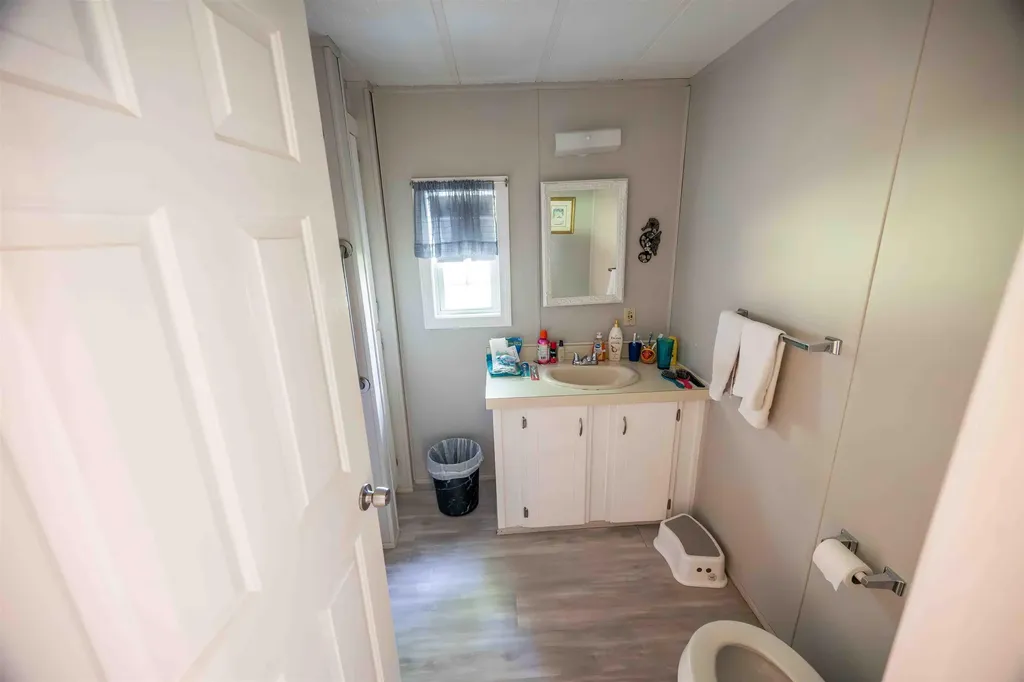 42 Gooseberry Circle Rochester NH 03867