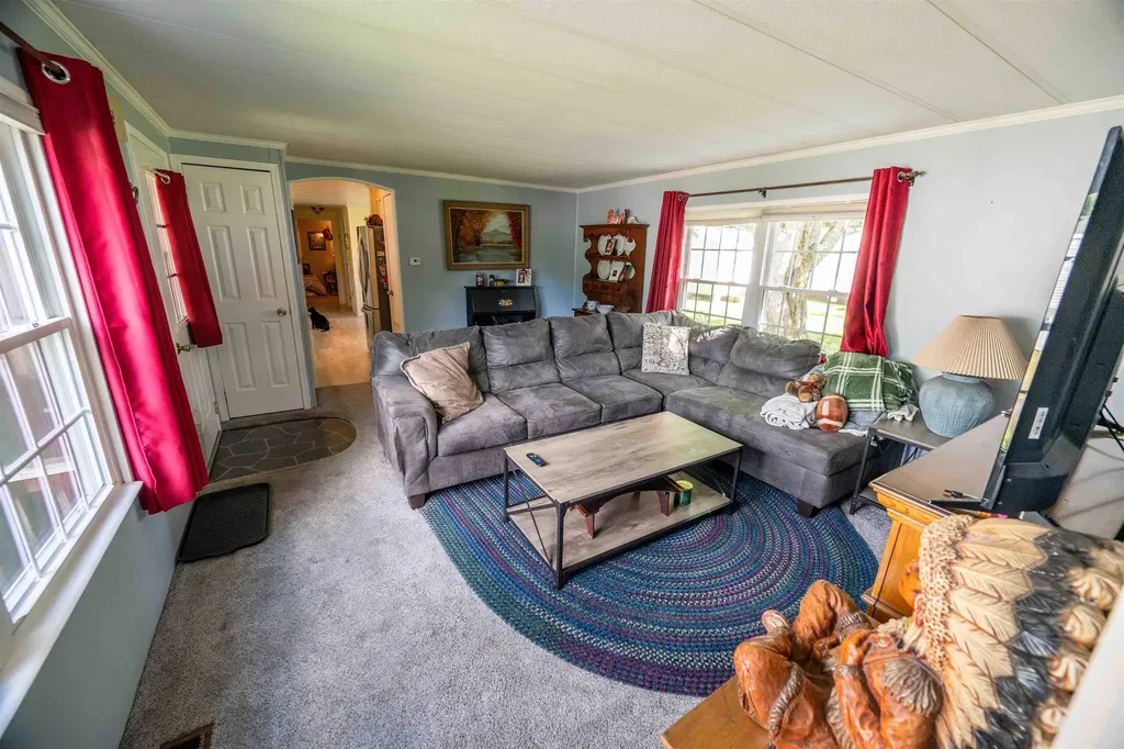 42 Gooseberry Circle Rochester NH 03867