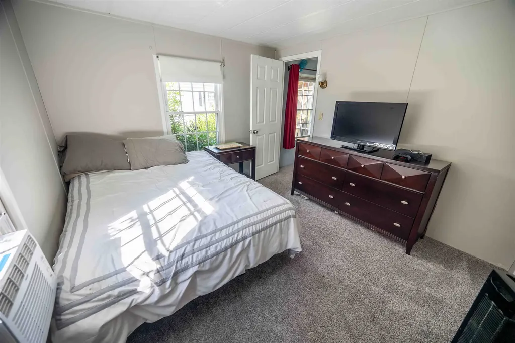 42 Gooseberry Circle Rochester NH 03867