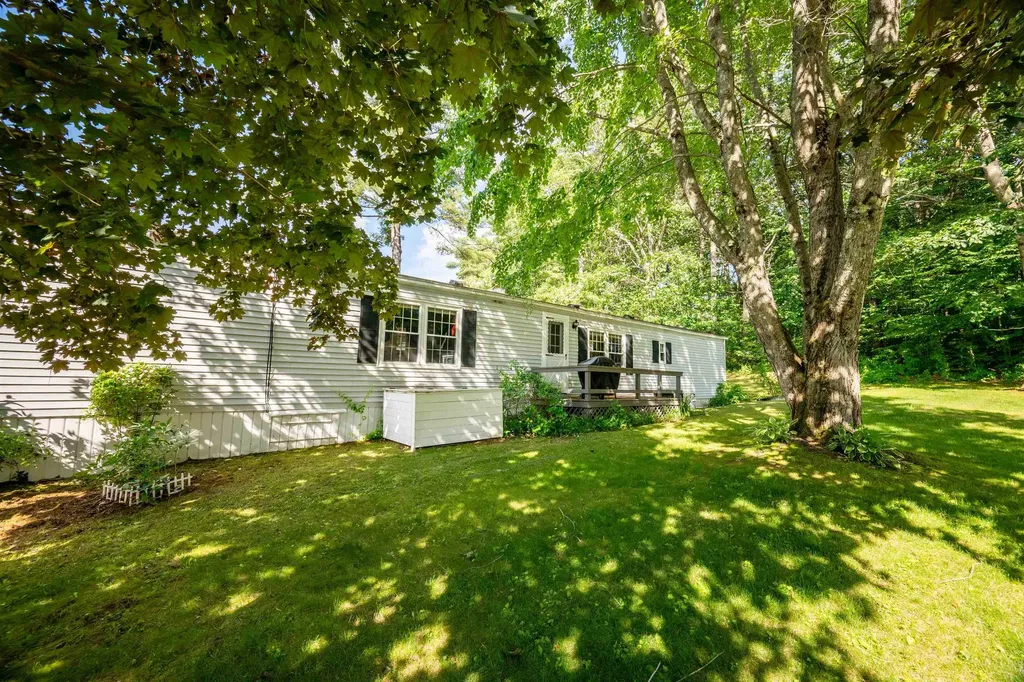 42 Gooseberry Circle Rochester NH 03867