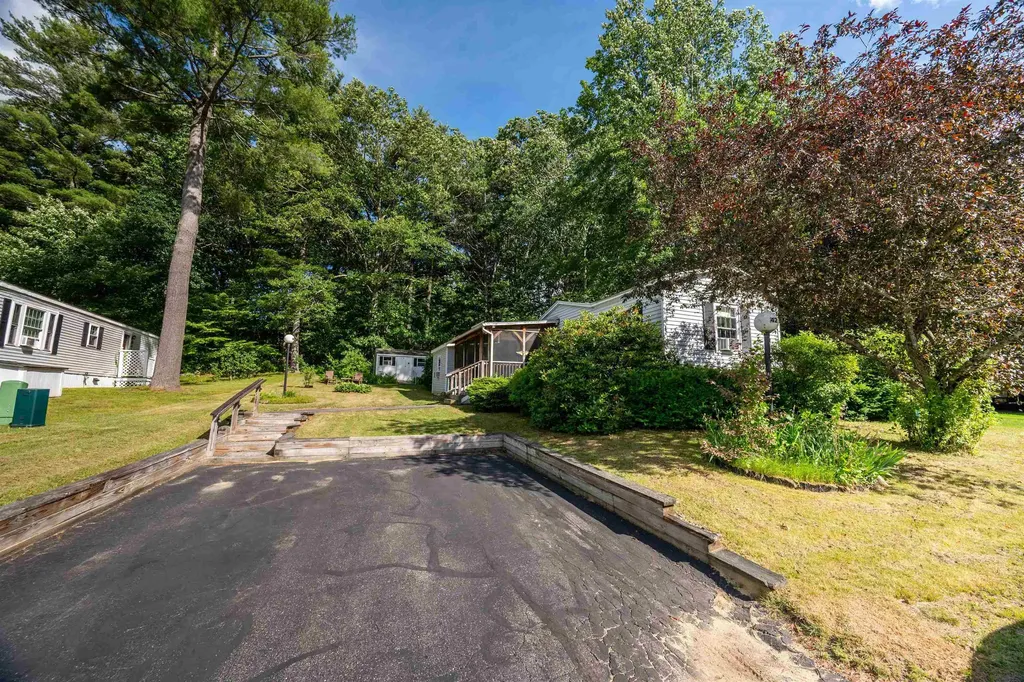 42 Gooseberry Circle Rochester NH 03867