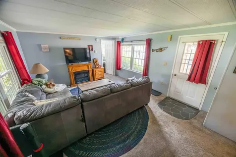 42 Gooseberry Circle Rochester NH 03867