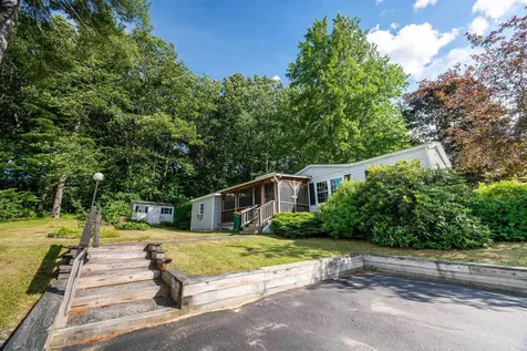 42 Gooseberry Circle Rochester NH 03867