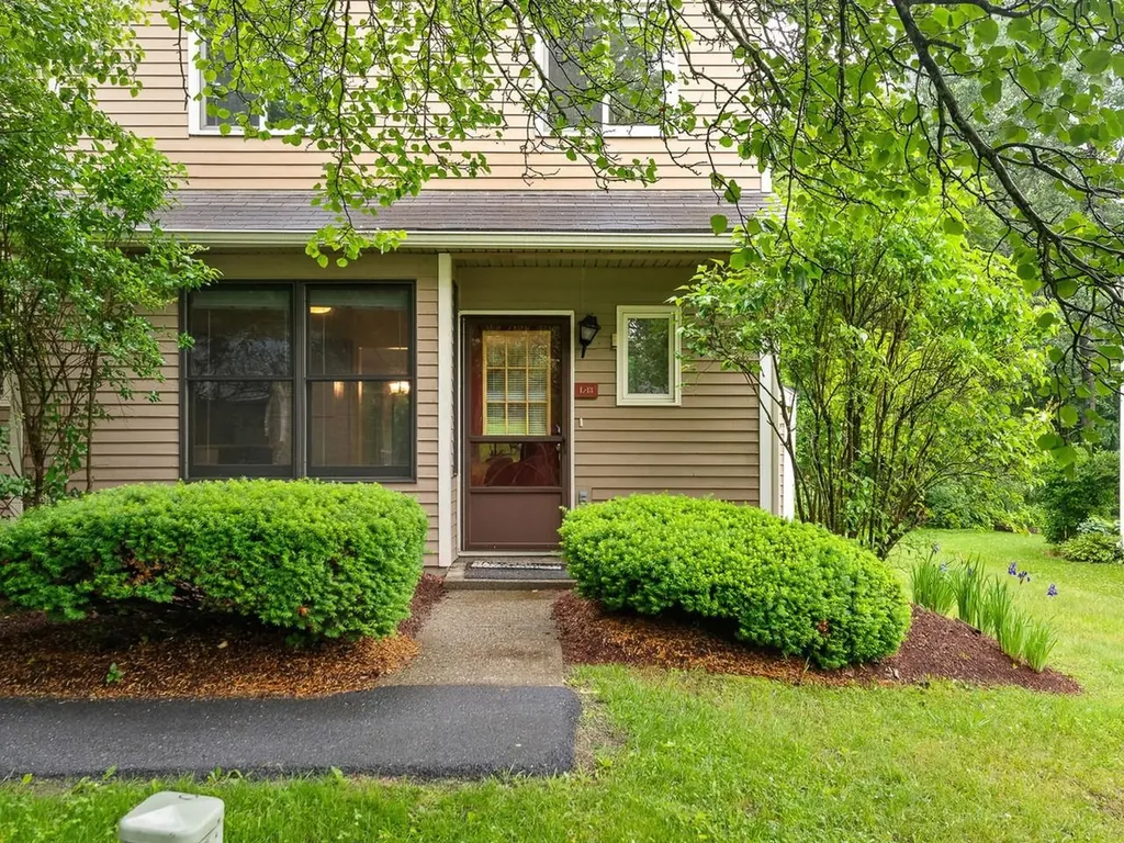 L13 Stonehedge Drive South Burlington VT 05403