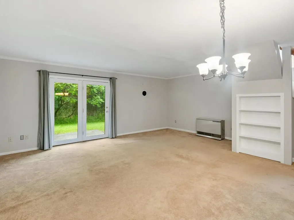L13 Stonehedge Drive South Burlington VT 05403