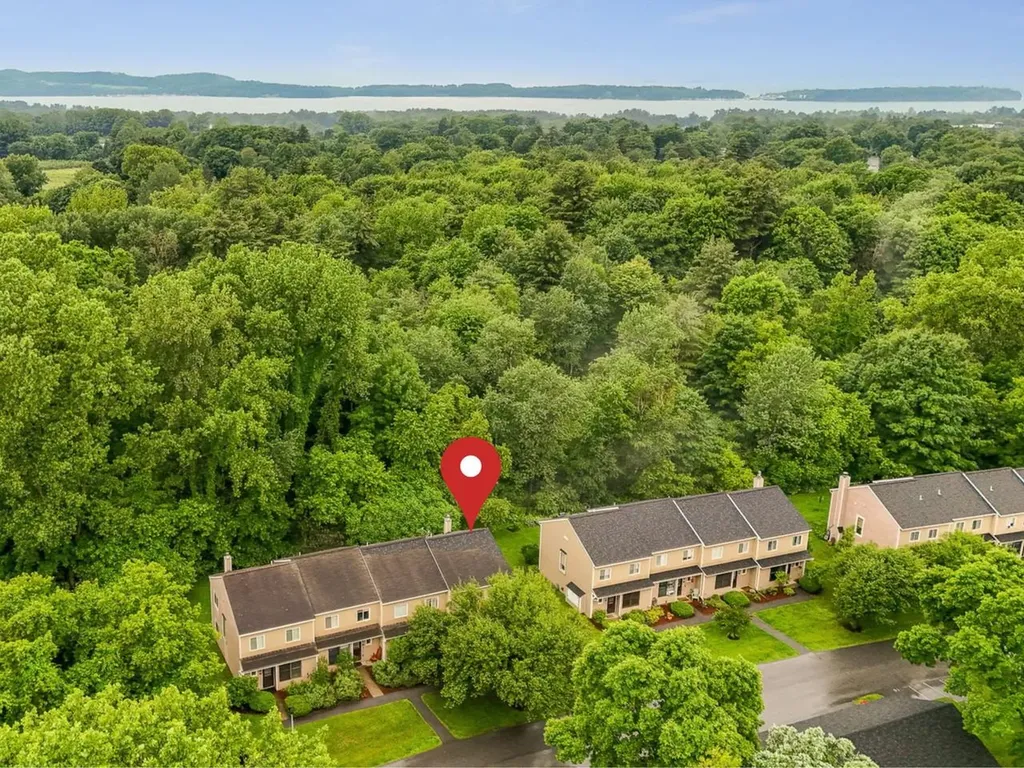 L13 Stonehedge Drive South Burlington VT 05403