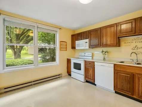 L13 Stonehedge Drive South Burlington VT 05403
