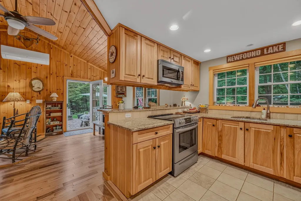 32 Stoney Brook Road Hebron NH 03241