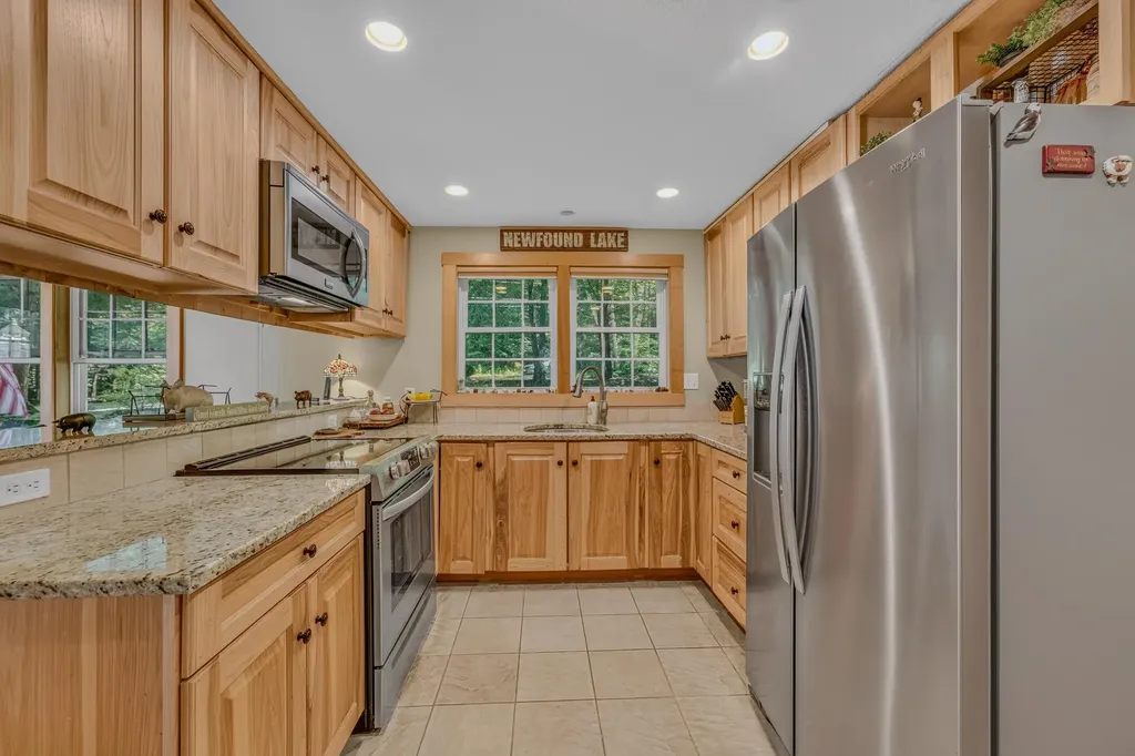32 Stoney Brook Road Hebron NH 03241