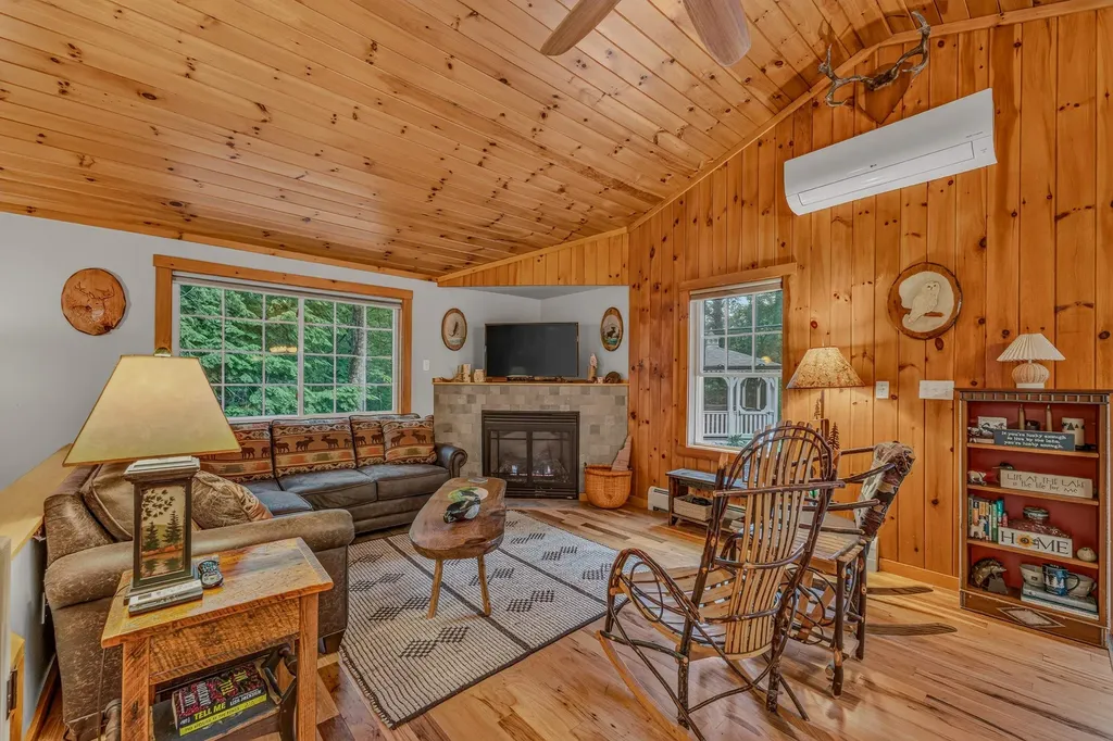32 Stoney Brook Road Hebron NH 03241