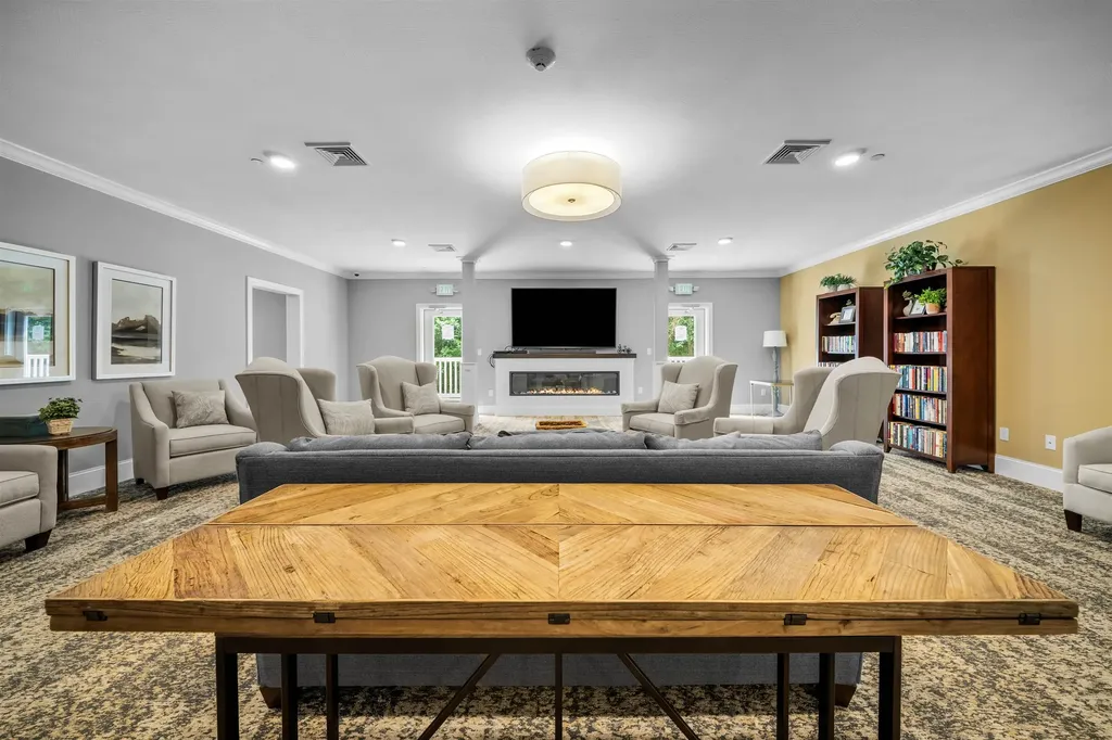 2 Henry David Drive Nashua NH 03062
