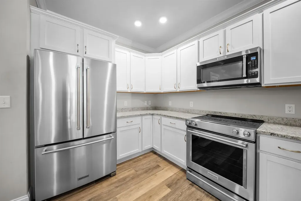 2 Henry David Drive Nashua NH 03062