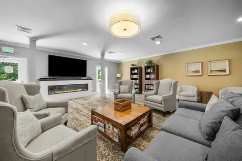 2 Henry David Drive Nashua NH 03062