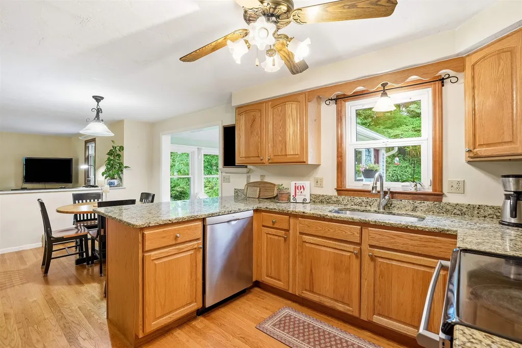 22 Erik Street Merrimack NH 03054