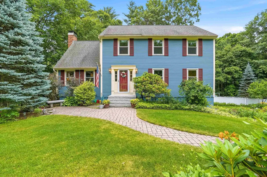 22 Erik Street Merrimack NH 03054
