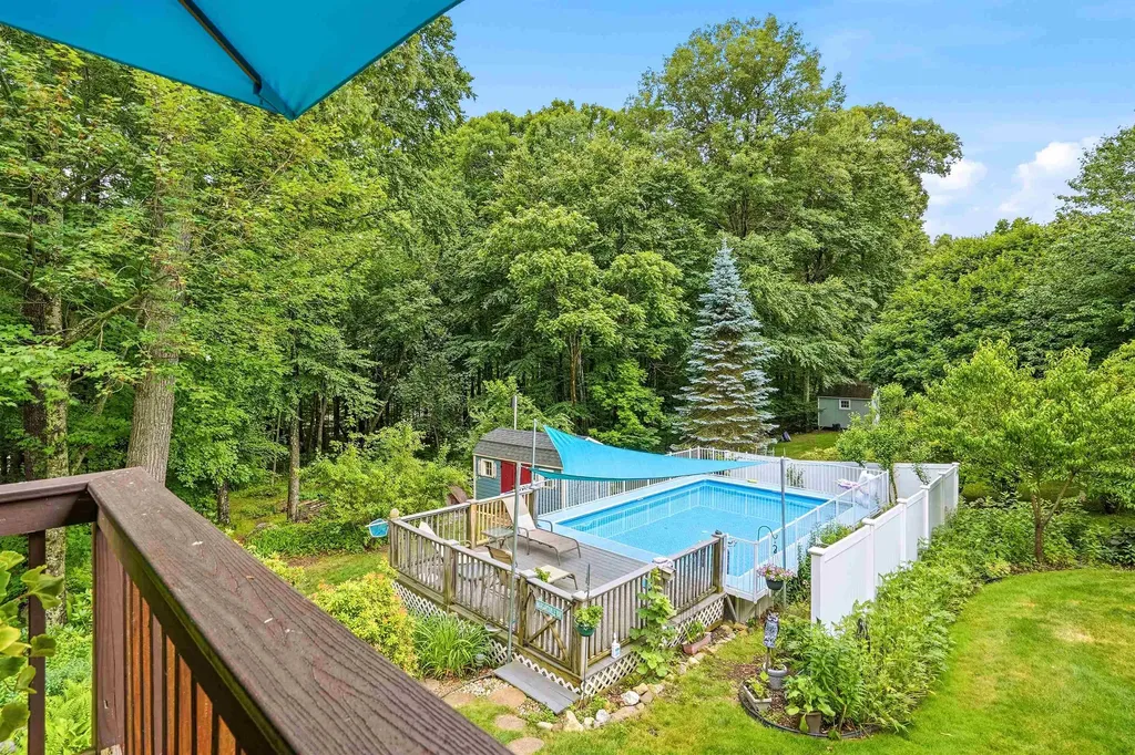 22 Erik Street Merrimack NH 03054