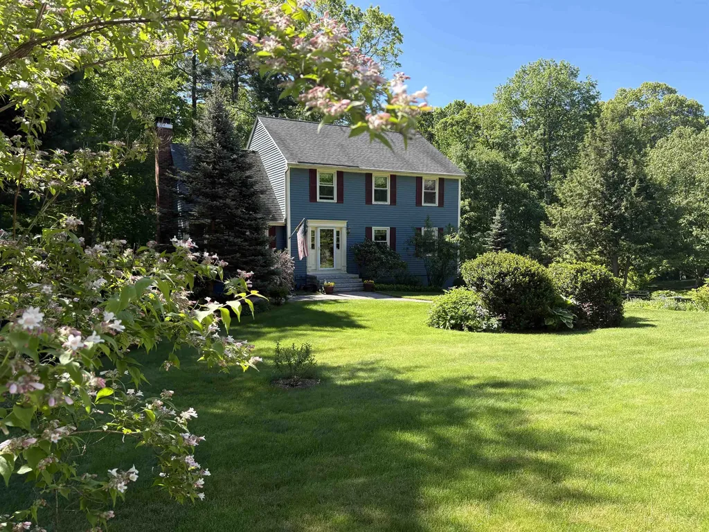 22 Erik Street Merrimack NH 03054