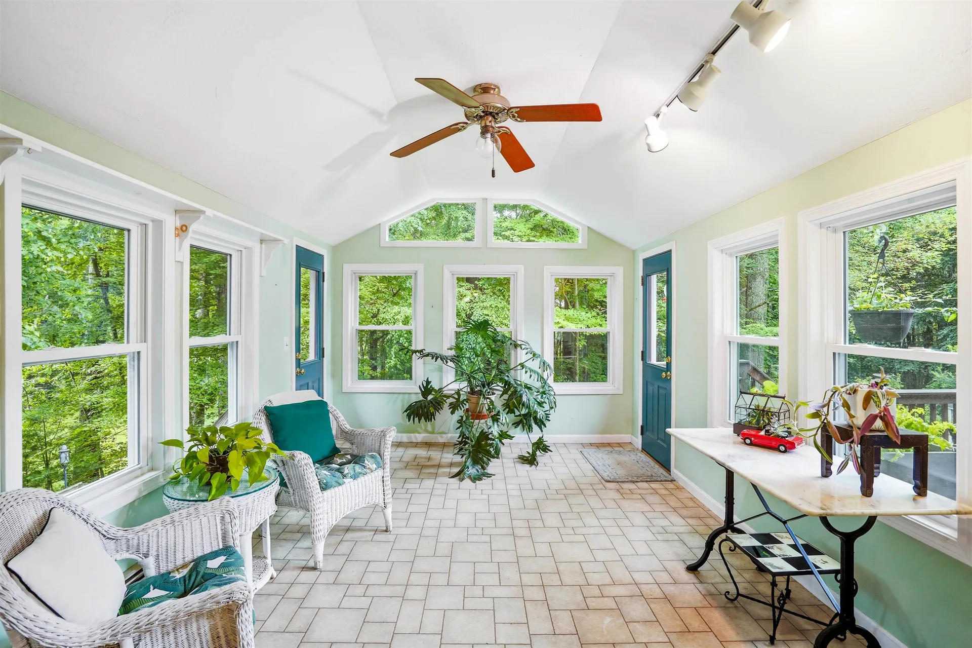 22 Erik Street Merrimack NH 03054